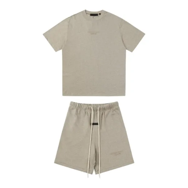 ESSENTIALS Set Estivo