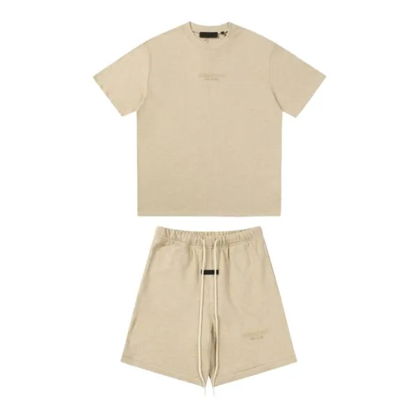 ESSENTIALS Set Estivo